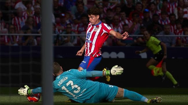 Julian Alvarez Bawa Atletico Hajar Real Betis 4-1