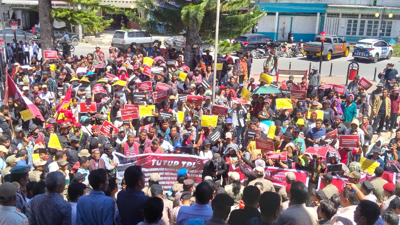 Aliansi GERAK Gelar Aksi Demo Desak Penutupan TPL, DPRD Taput Siap Bentuk Pansus