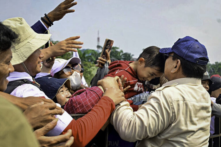 Aspirasi Buruh dan Hadiah Topi: Kisah Perhatian Presiden Prabowo
