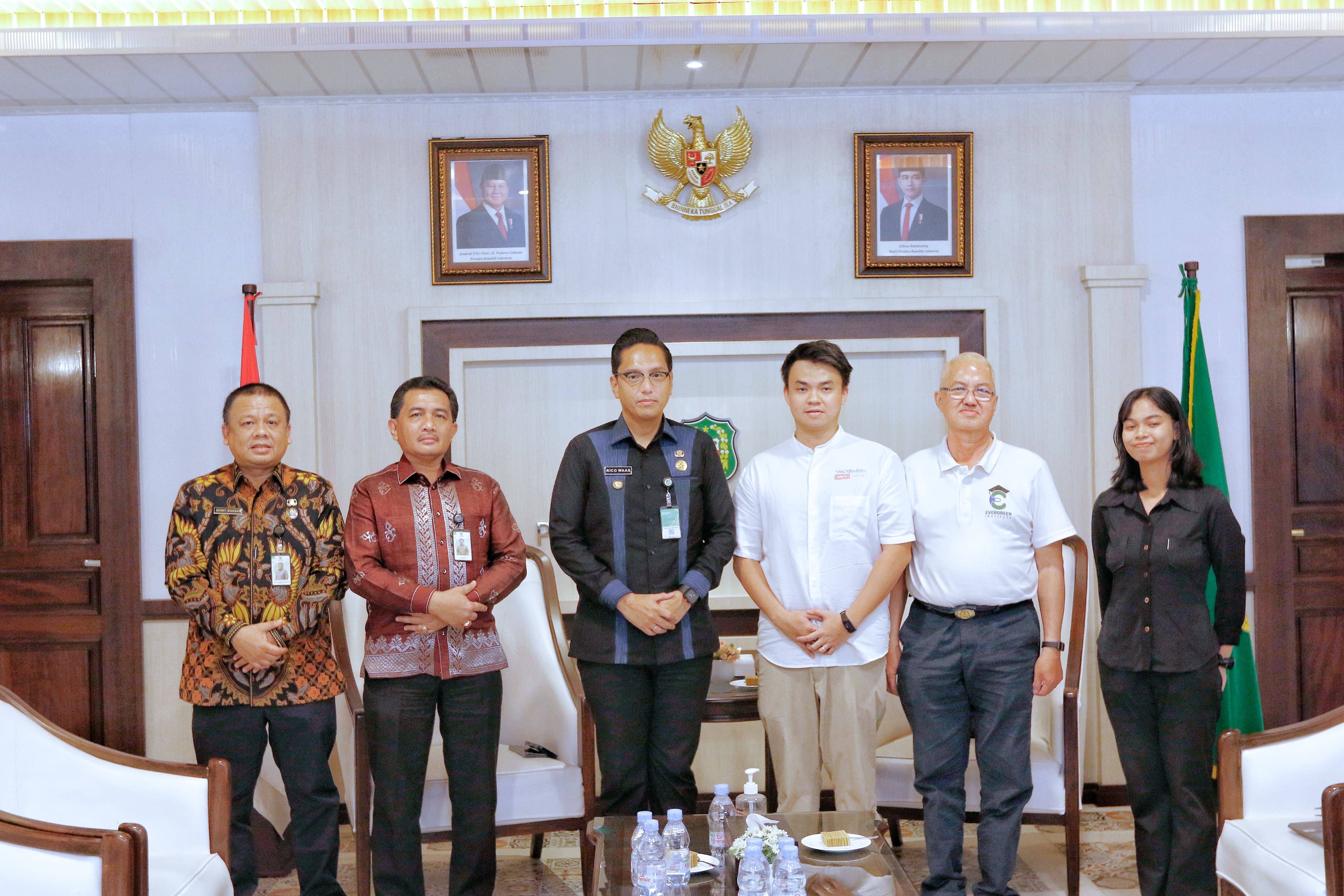Perkenalkan Digitalisasi di Sekolah, Rico Waas Sambut Positif Inisiatif Hackademy