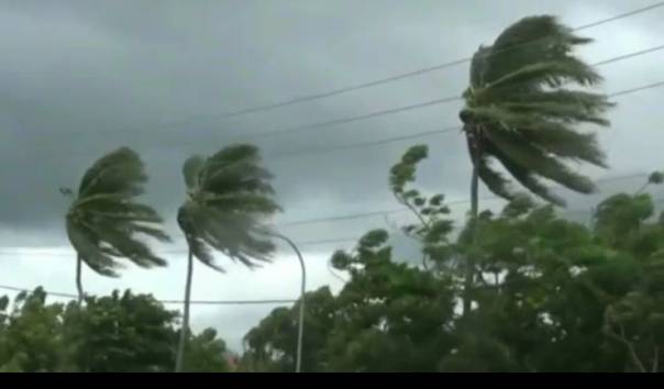 Siklon Tropis Sebabkan Angin Kencang di Medan, BMKG Minta Warga Waspada