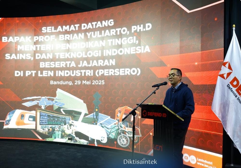 Kemdiktisaintek dan PT Len Industri Teken MoU Bangun Ekosistem Riset Semikonduktor Nasional