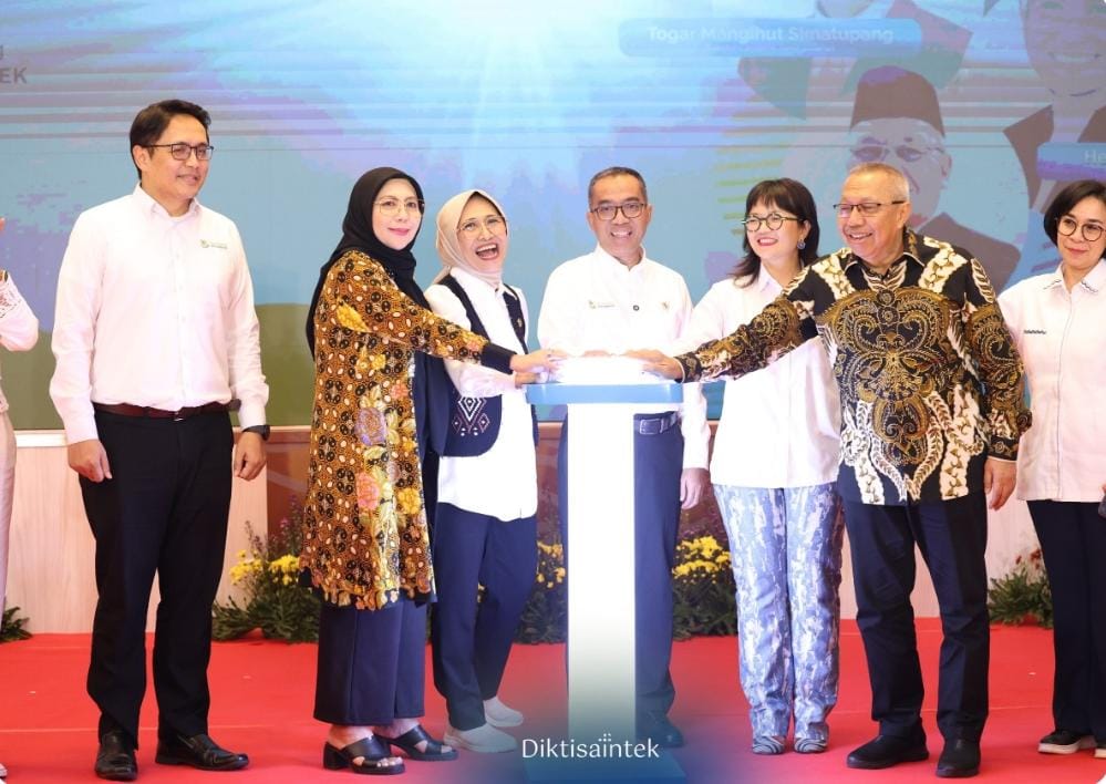 Kemdiktisaintek Luncurkan Beasiswa Doktor untuk Dosen, Targetkan 5.000 Penerima