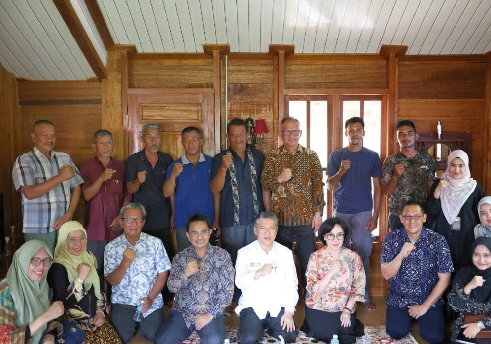 UNIMA dan USK Jalin Kerja Sama Strategis Kembangkan Minyak Nilam Nasional