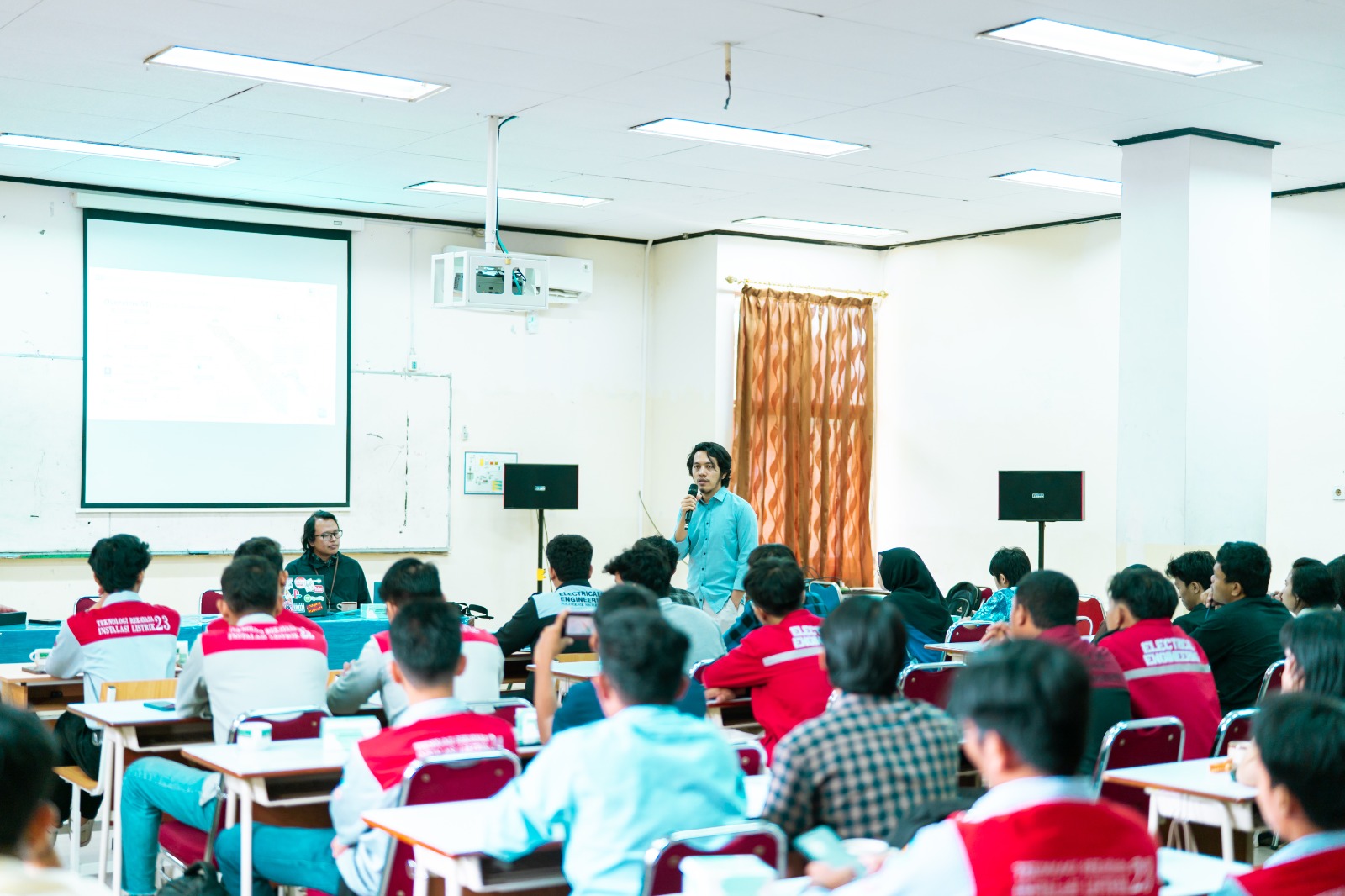 PLN Mengajar: PLN UIP SBU Berbagi Ilmu Elektromekanikal kepada Mahasiswa Polmed