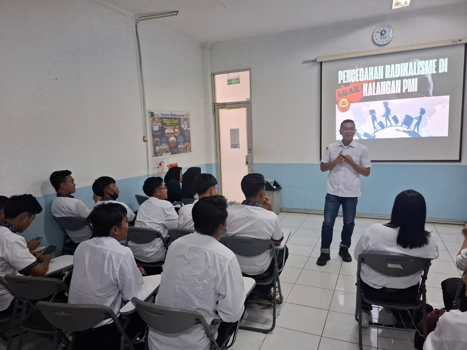 Cegah Radikalisme, Densus 88 dan KP2MI Bekali Wawasan Kebangsaan untuk 302 Calon Pekerja Migran