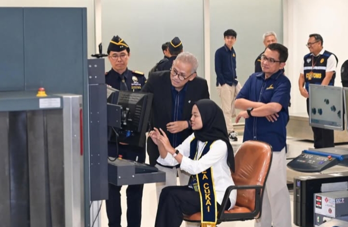 Menjelang Kepulangan Jemaah Haji, Wamenkeu Anggito Pastikan Kesiapan Layanan Bandara Soekarno-Hatta