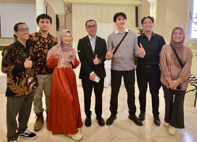 Mendiktisaintek Temui Mahasiswa Indonesia di Saint Petersburg, Serap Aspirasi Diaspora Akademik