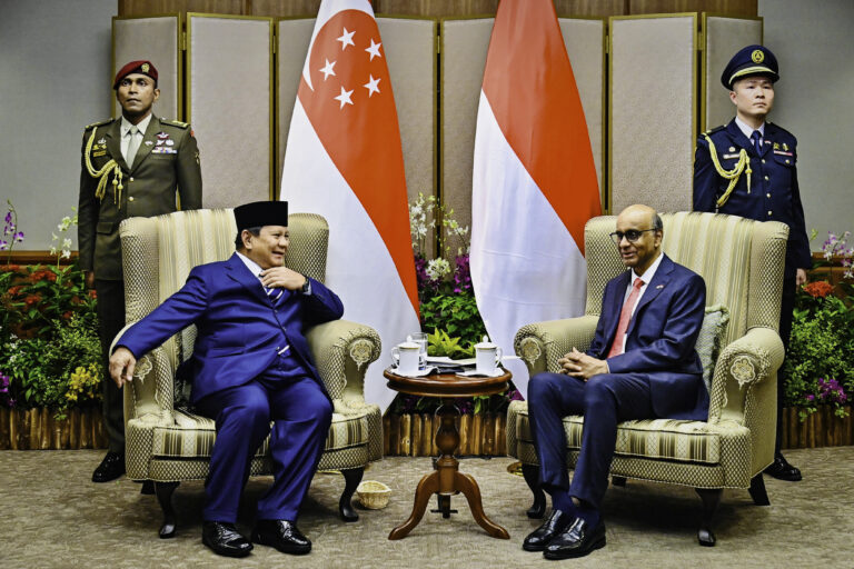 Fase Baru Hubungan Bilateral Indonesia-Singapura, Presiden Prabowo Lakukan Courtesy Call ke Presiden Tharman