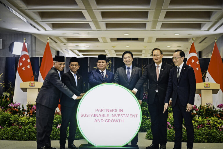 Milestone Proyek Energi Terbarukan Dihadiri Presiden Prabowo dan PM Wong