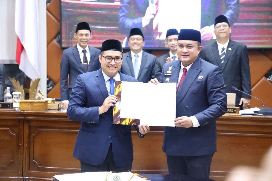 Bupati dan DPRD Bogor Menetapkan Tiga Raperda Jadi Perda dalam Rapat Paripurna