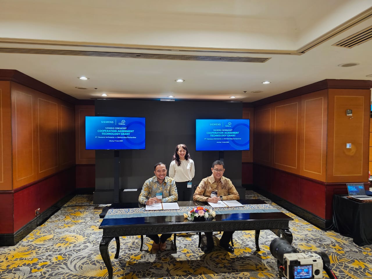 Dukung Smart Grid Nasional, Siemens Hibahkan Software Kelistrikan ke Universitas Pertamina