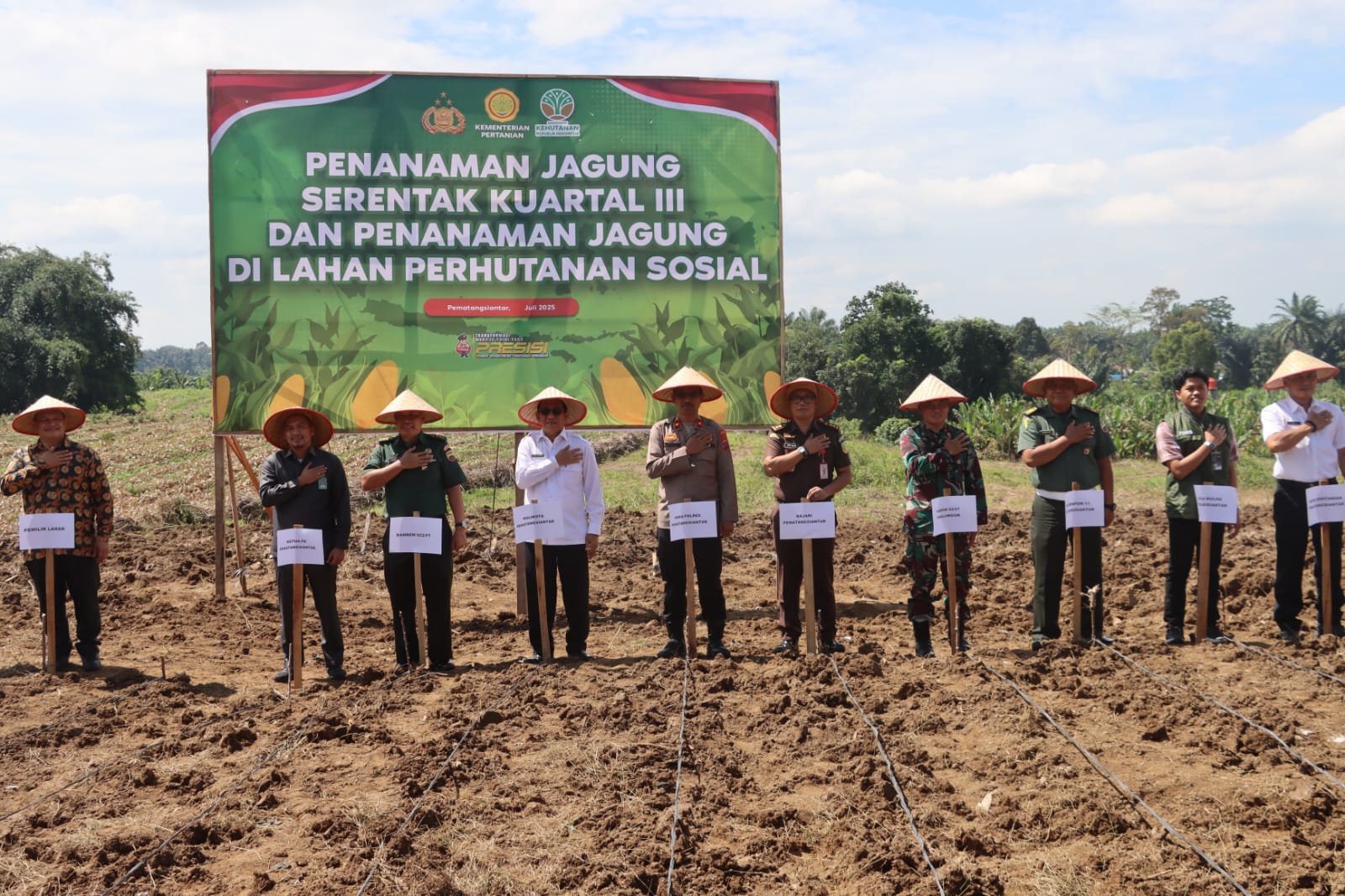 Giat Kuartal III, Polres Pematangsiantar Tanam Jagung Serentak