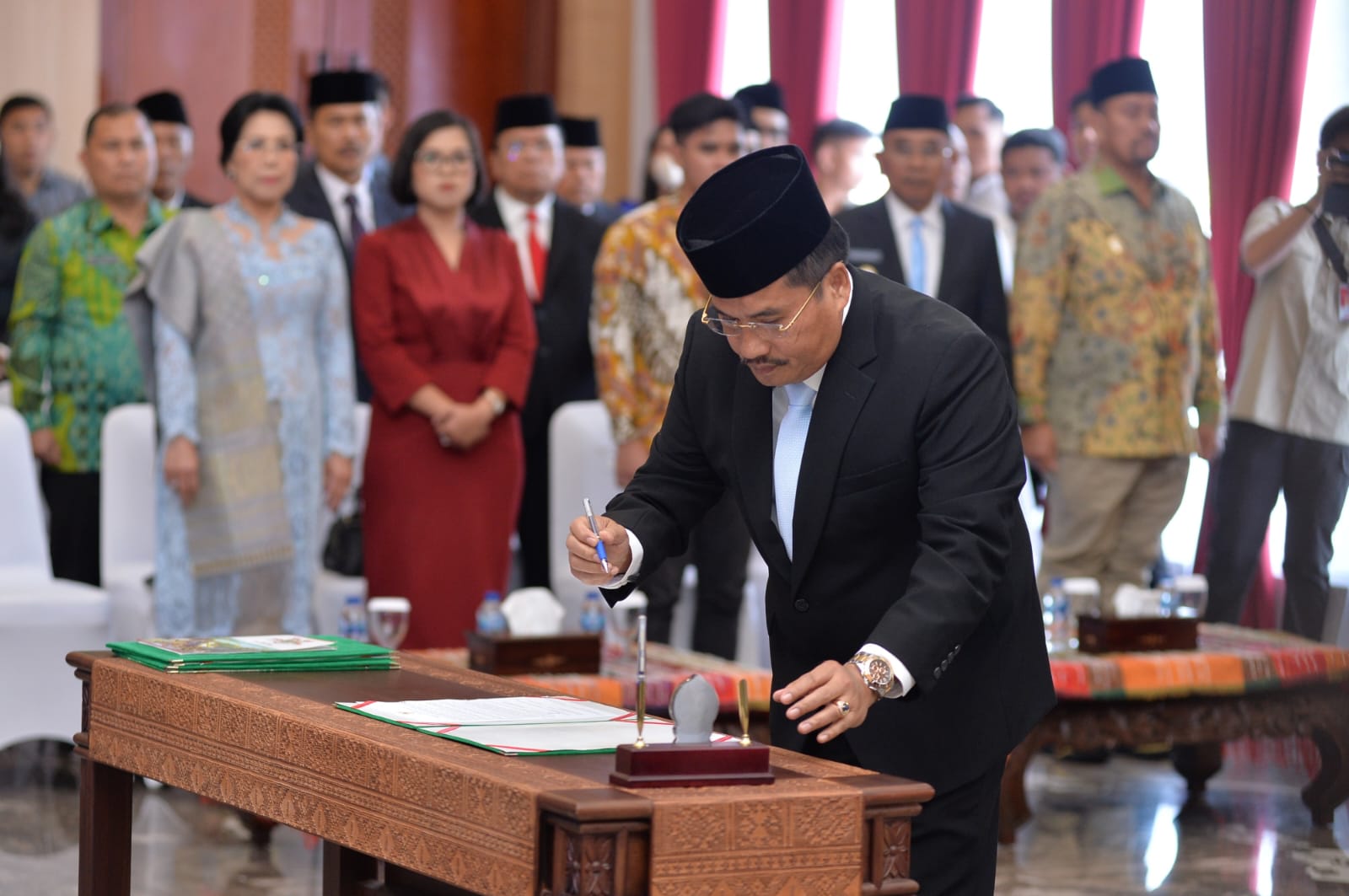 Togap Simangunsong Dilantik Bobby Nasution Jadi Sekdaprov Sumut