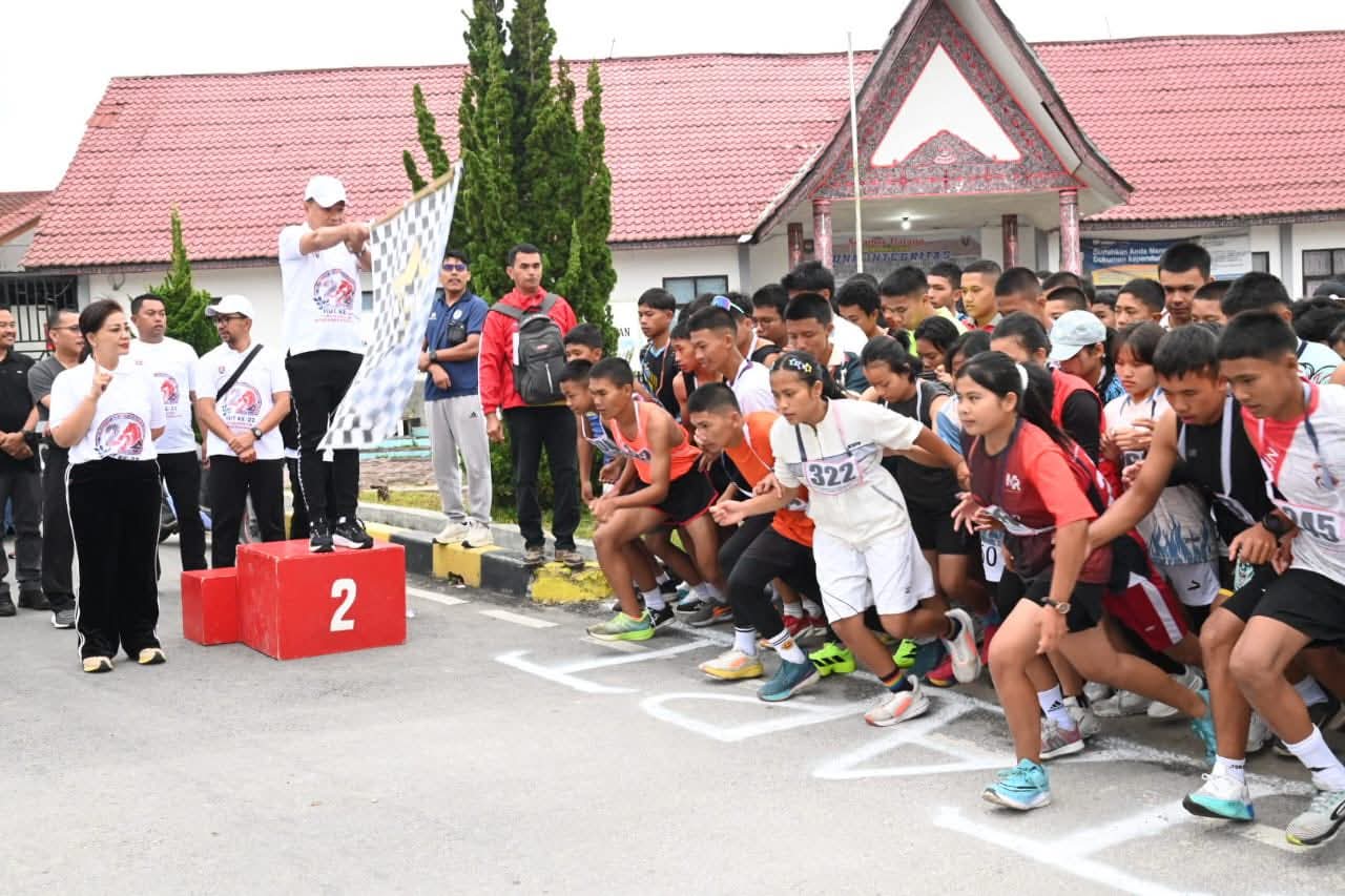 Bupati Humbahas Lepas Lomba Lari 5K Pelajar SMP dan SLTA, Semarakkan HUT ke-22 Humbahas