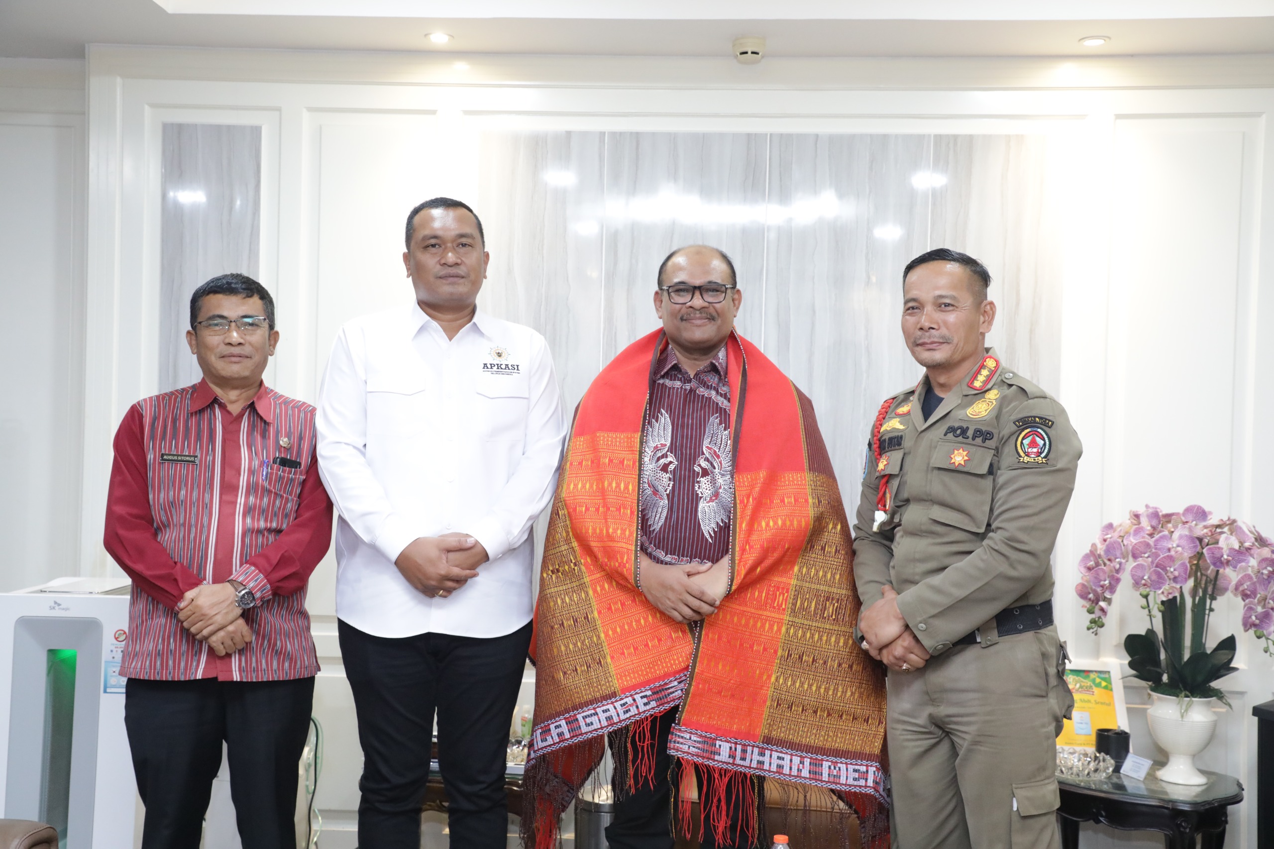 Atasi Kebakaran, Bupati Toba Ajukan Permohonan Mobil Damkar ke Dirjen Adwil Kemendagri