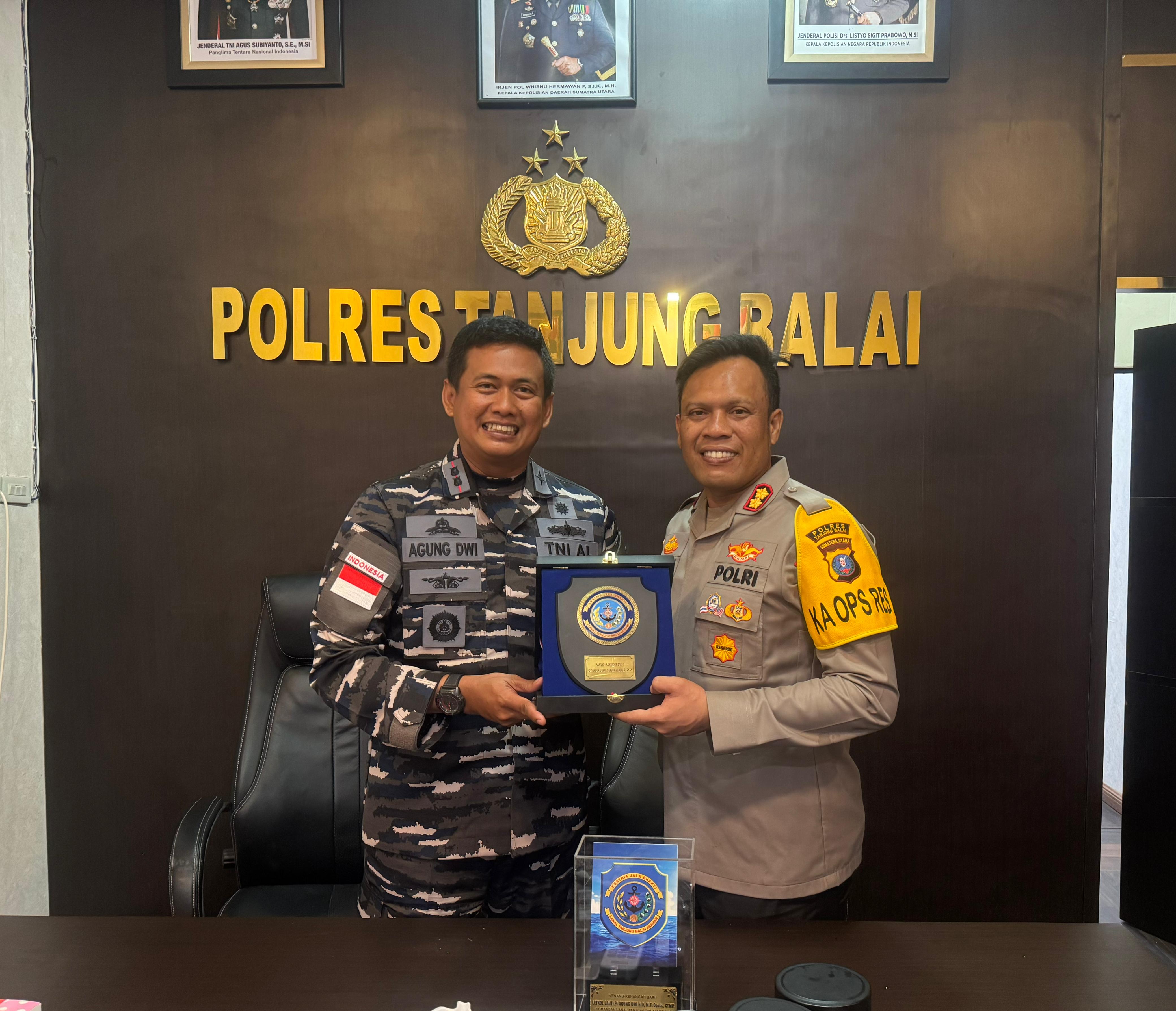 Kapolres Tanjungbalai Terima Kunjungan Danlanal TBA, Perkuat Sinergitas TNI AL dan Polri