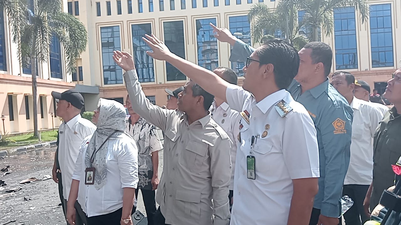 Wali Kota Medan Tinjau Kebakaran Gedung Asrama Haji, Sampaikan Imbauan ke Masyarakat