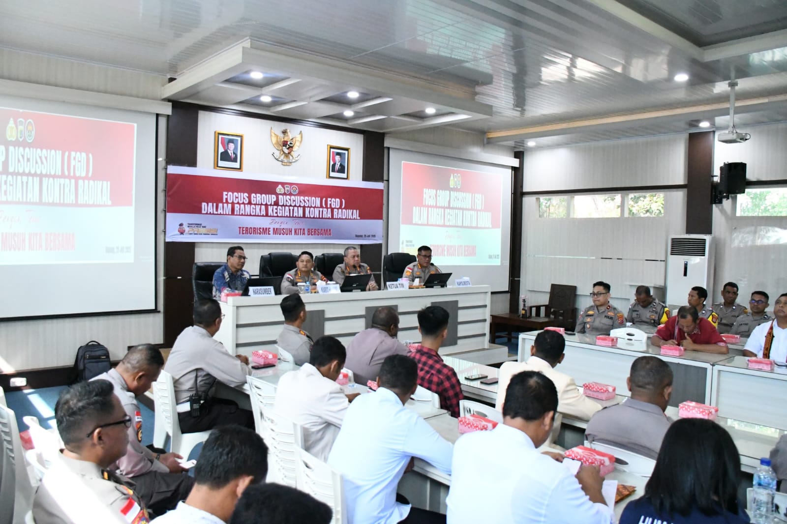 Polri dan Polda NTT Gelar FGD “Teroris Musuh Kita Bersama” di Kupang
