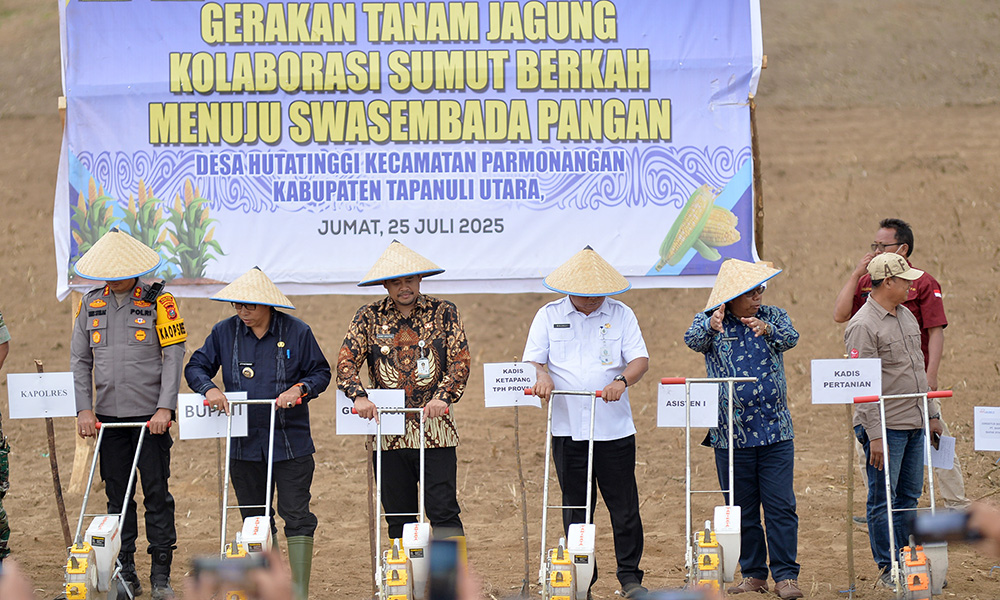 Gubernur Bobby Nasution Tanggapi Langsung Keluhan Petani Taput, Beri Solusi Cepat