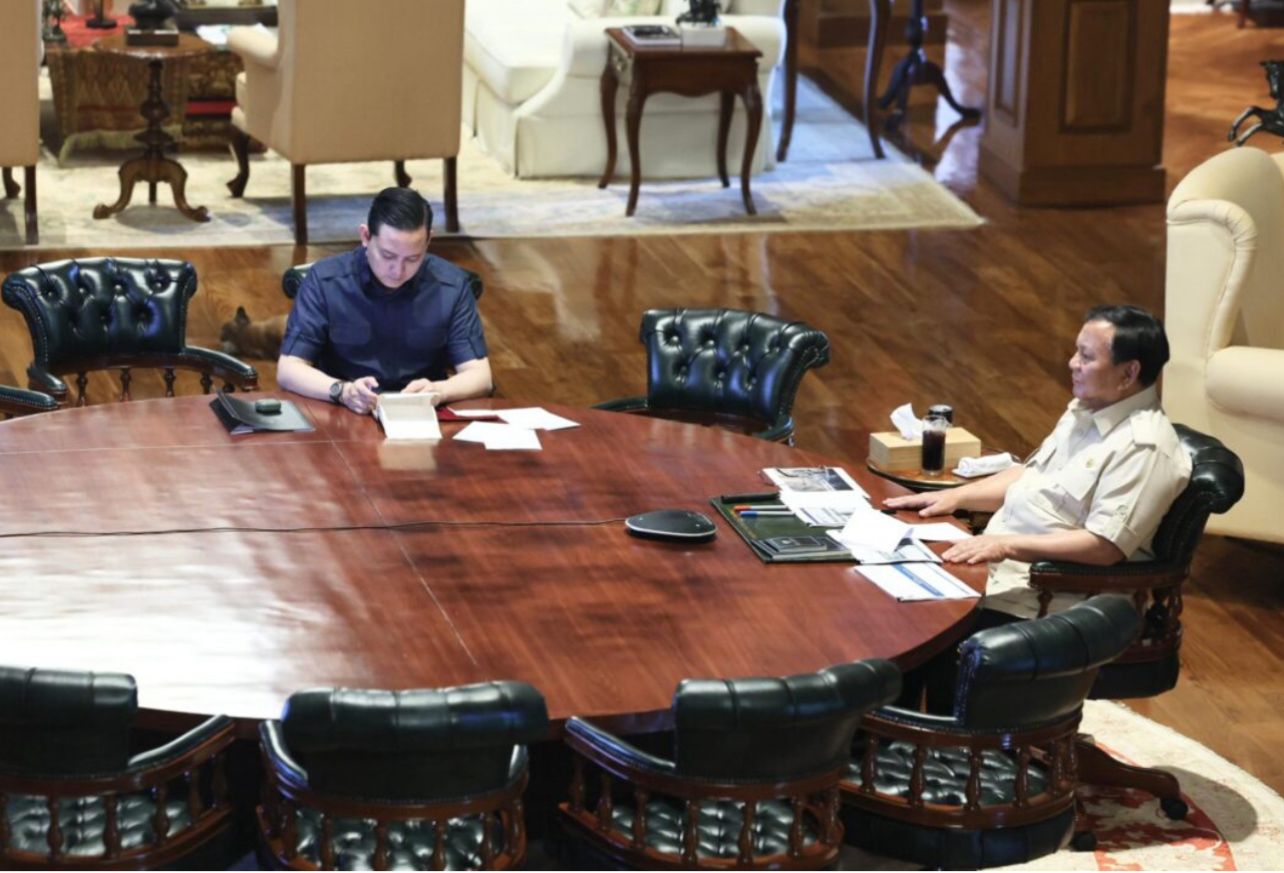 Presiden Prabowo Pimpin Rapat Terbatas dari Hambalang, Bahas Strategi Pencegahan Karhutla