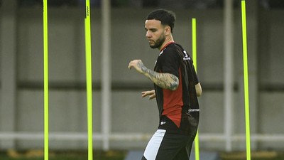 NEC Nijmegen Bungkam Heracles 4-1, Calvin Verdonk Main Penuh