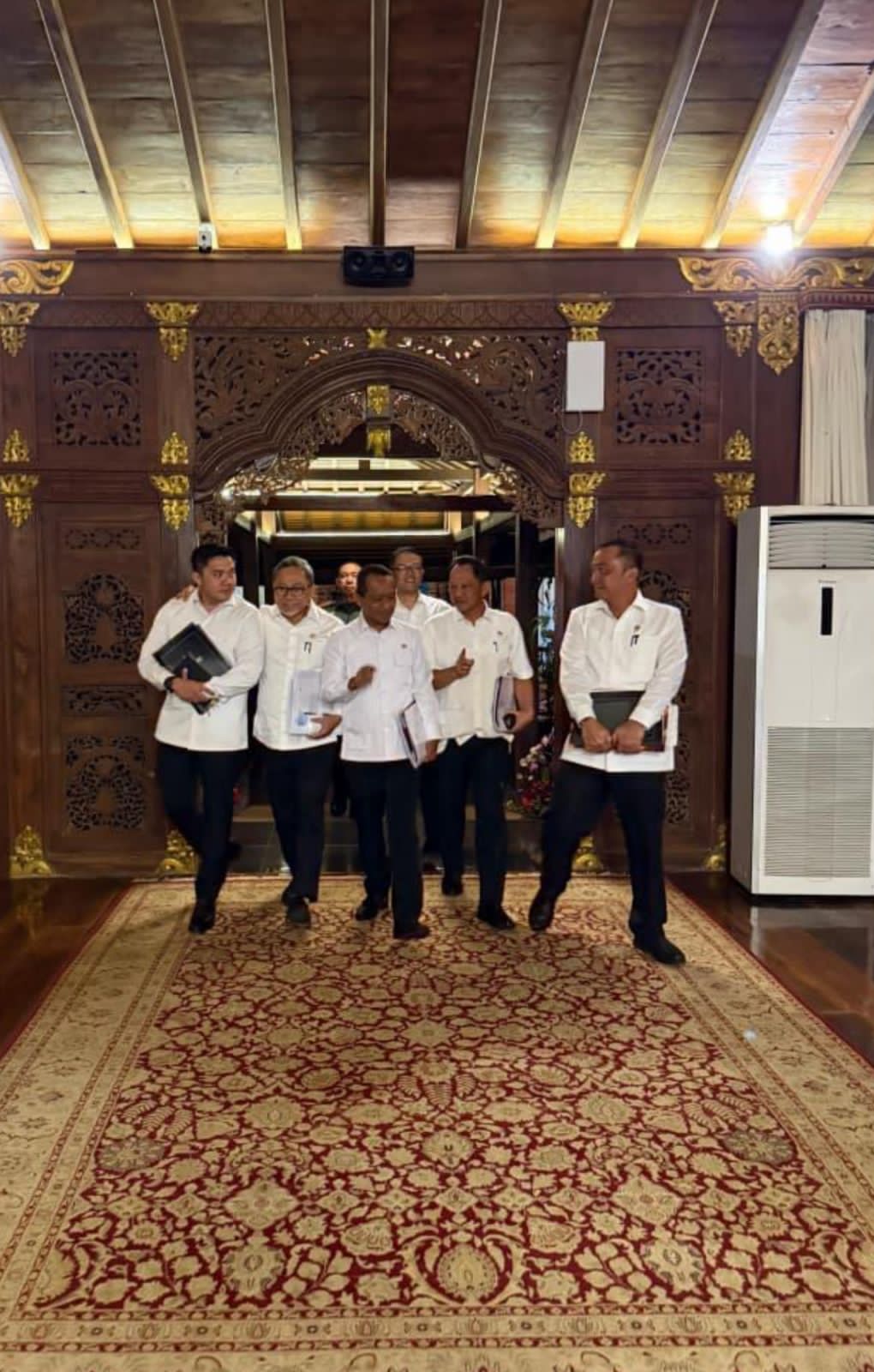Presiden Prabowo Tegaskan Penertiban Kawasan Hutan dan Tambang Ilegal Lewat Pertemuan Mendadak