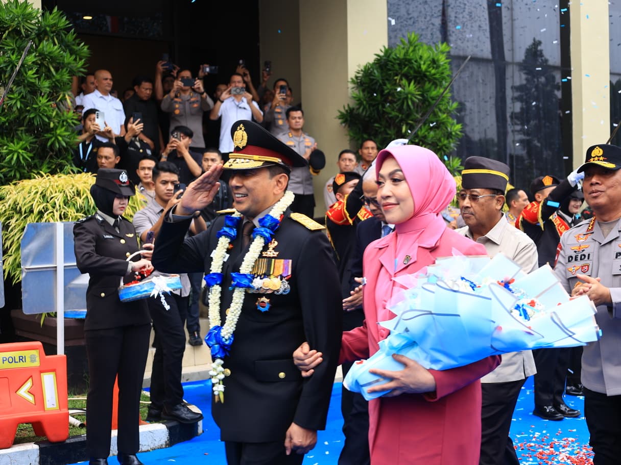 Polri Gelar Upacara Pelepasan Purna Tugas Komjen Pol Ahmad Dofiri