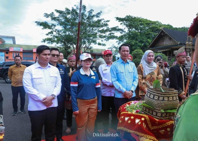 Lima Calon Lokasi Sekolah Garuda di Rejang Lebong Ditinjau Wamen Stella