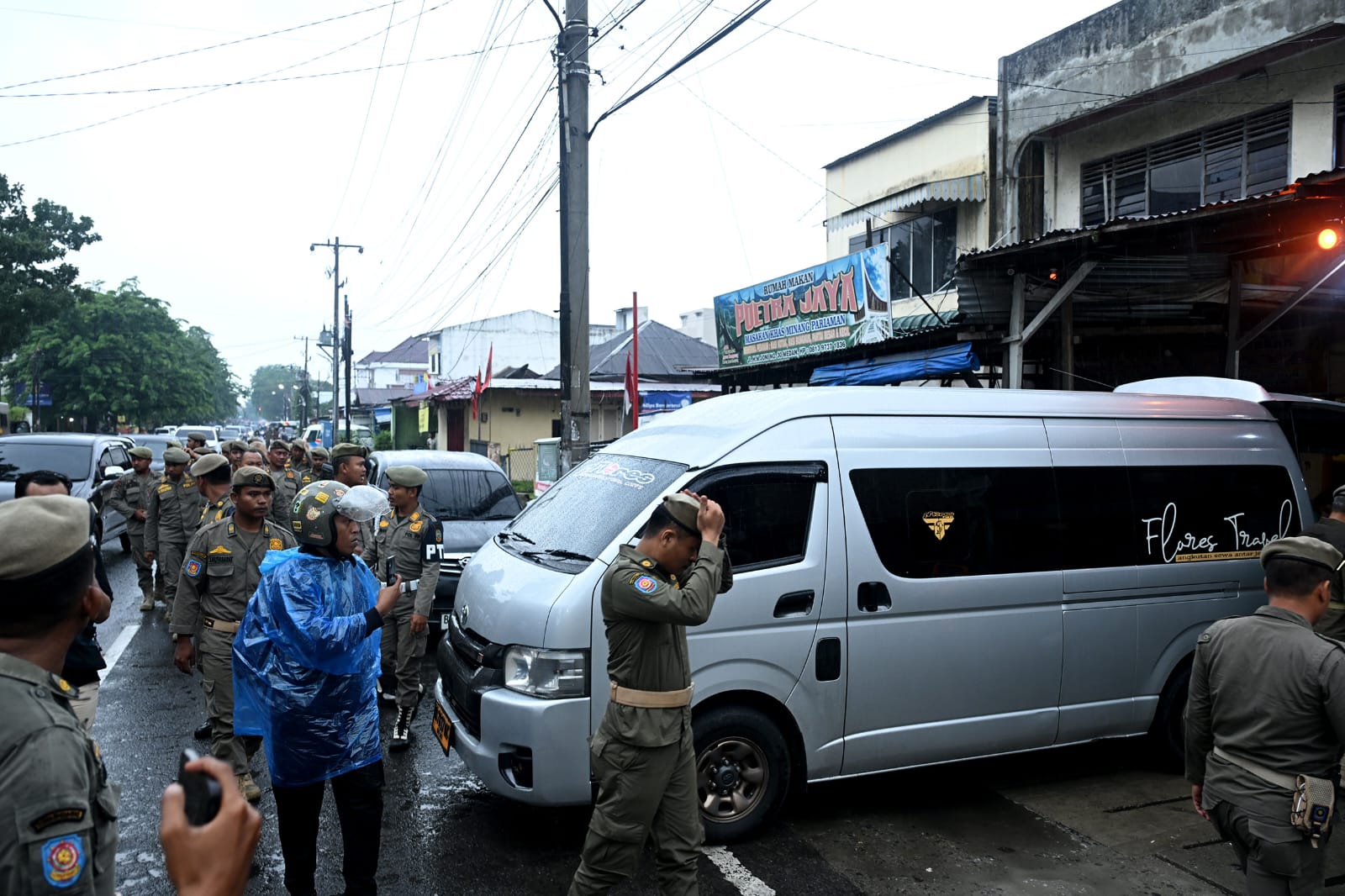 Pemprov Sumut Tertibkan Travel di Jalan Sisingamangaraja dan Jamin Ginting