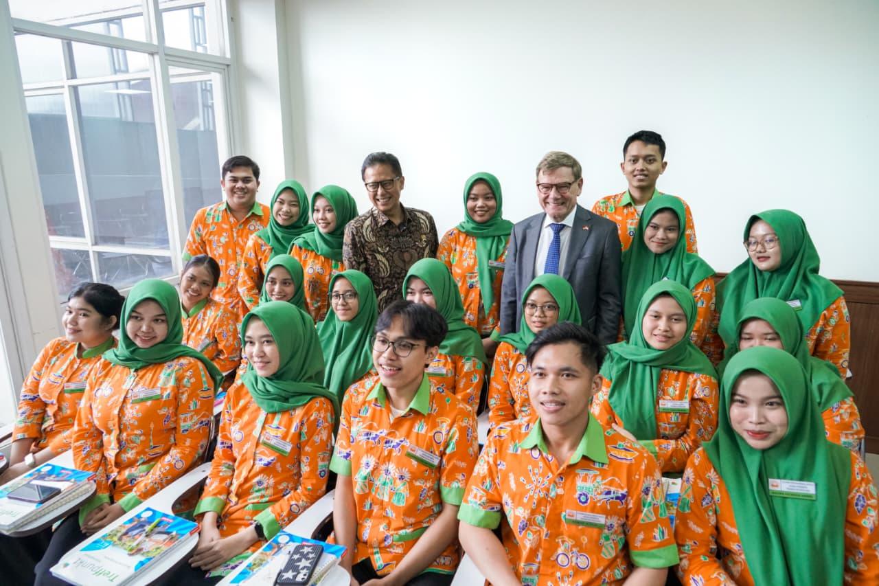 Poltekkes Kemenkes Hasilkan Perawat Kompeten Berstandar Internasional