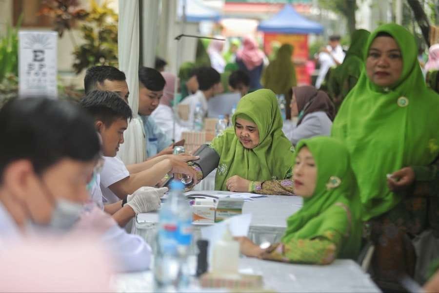Pemkot Bandung Adakan Cek Kesehatan Gratis untuk Santri di Pesantren Cijawura