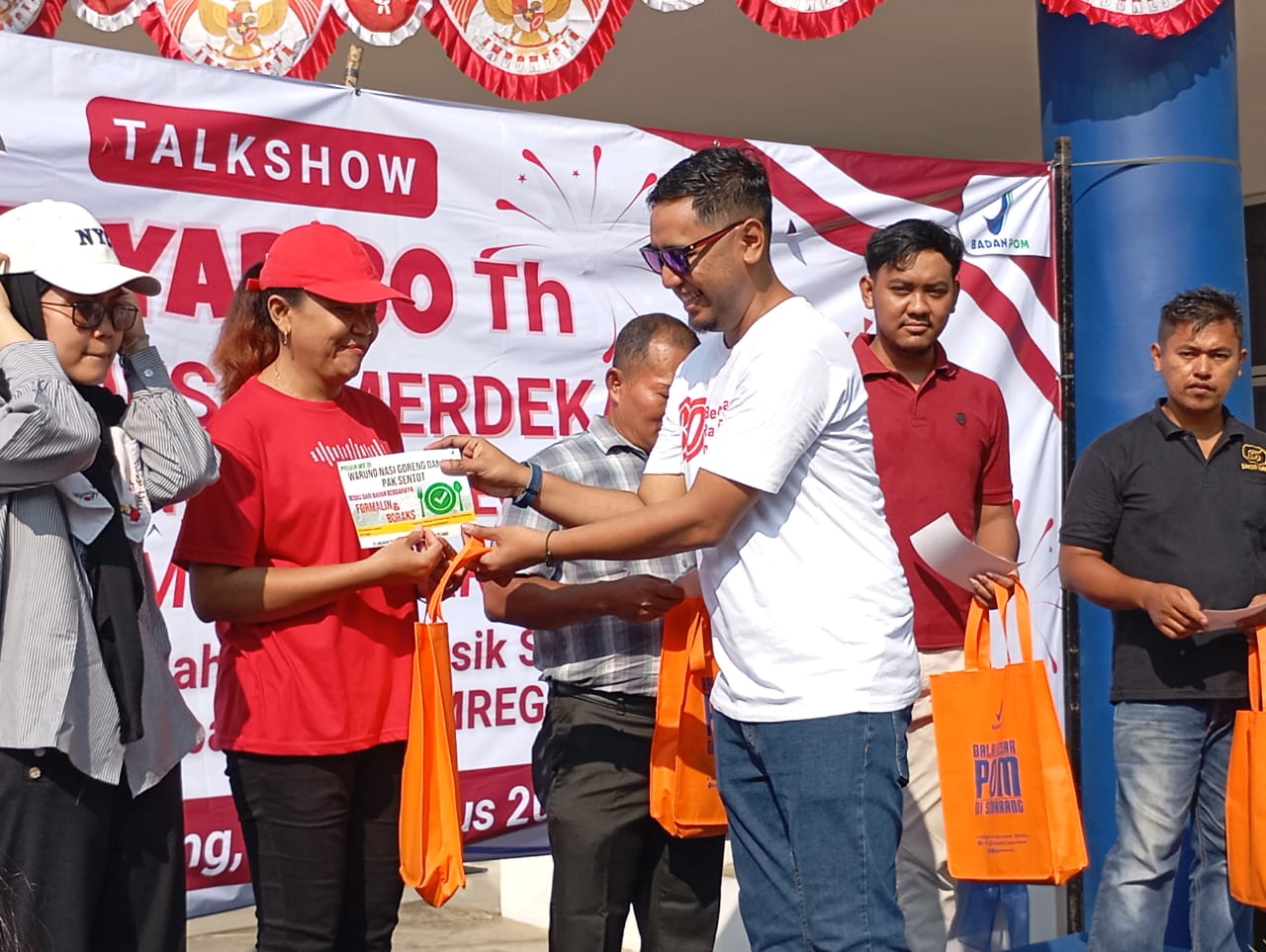 BBPOM Bagikan Stiker Bebas Zat Berbahaya untuk UMKM Jawa Tengah, Pastikan Keamanan Pangan