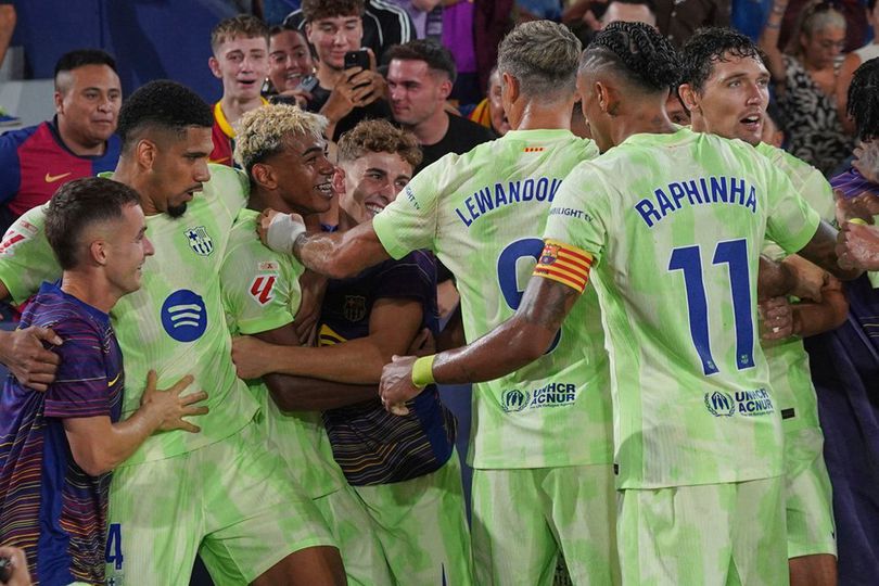 Barcelona Menang Dramatis 3-2 Atas Levante Lewat Gol Bunuh Diri di Menit Akhir