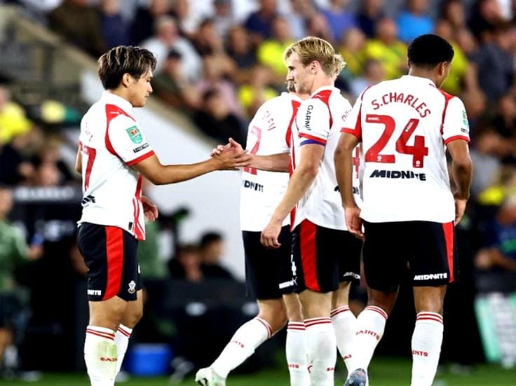 Southampton Bungkam Norwich 3-0 di Piala Liga