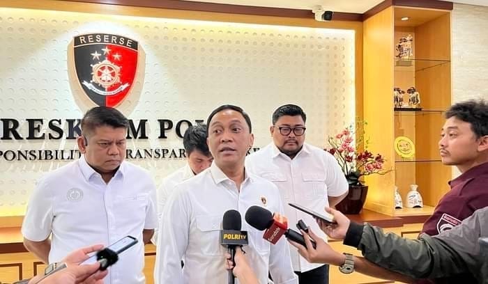 Bareskrim Polri Gagalkan Penyelundupan 1,7 Kg Narkotika Happy Water