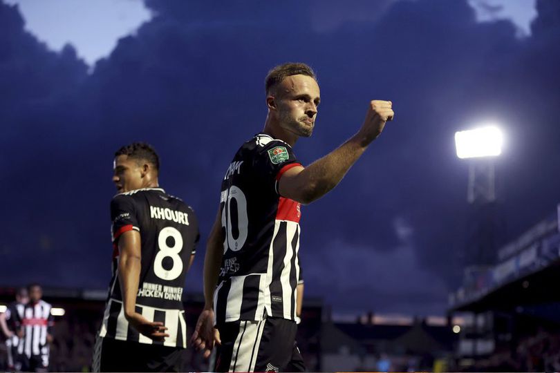 MU Disingkirkan Grimsby Town Lewat Adu Penalti di Carabao Cup
