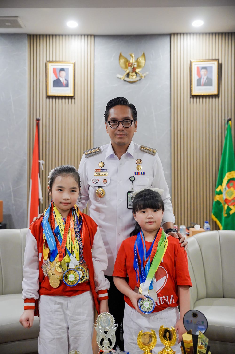 Bangga dengan Prestasi Internasional Geraldine dan Hayley, Rico Waas Dorong Lahirnya Generasi Berprestasi