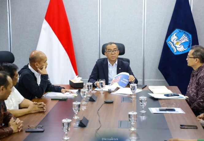 Menteri Brian Dorong Olahraga Jadi Identitas Mahasiswa Lewat POMNAS 2025 di Jateng