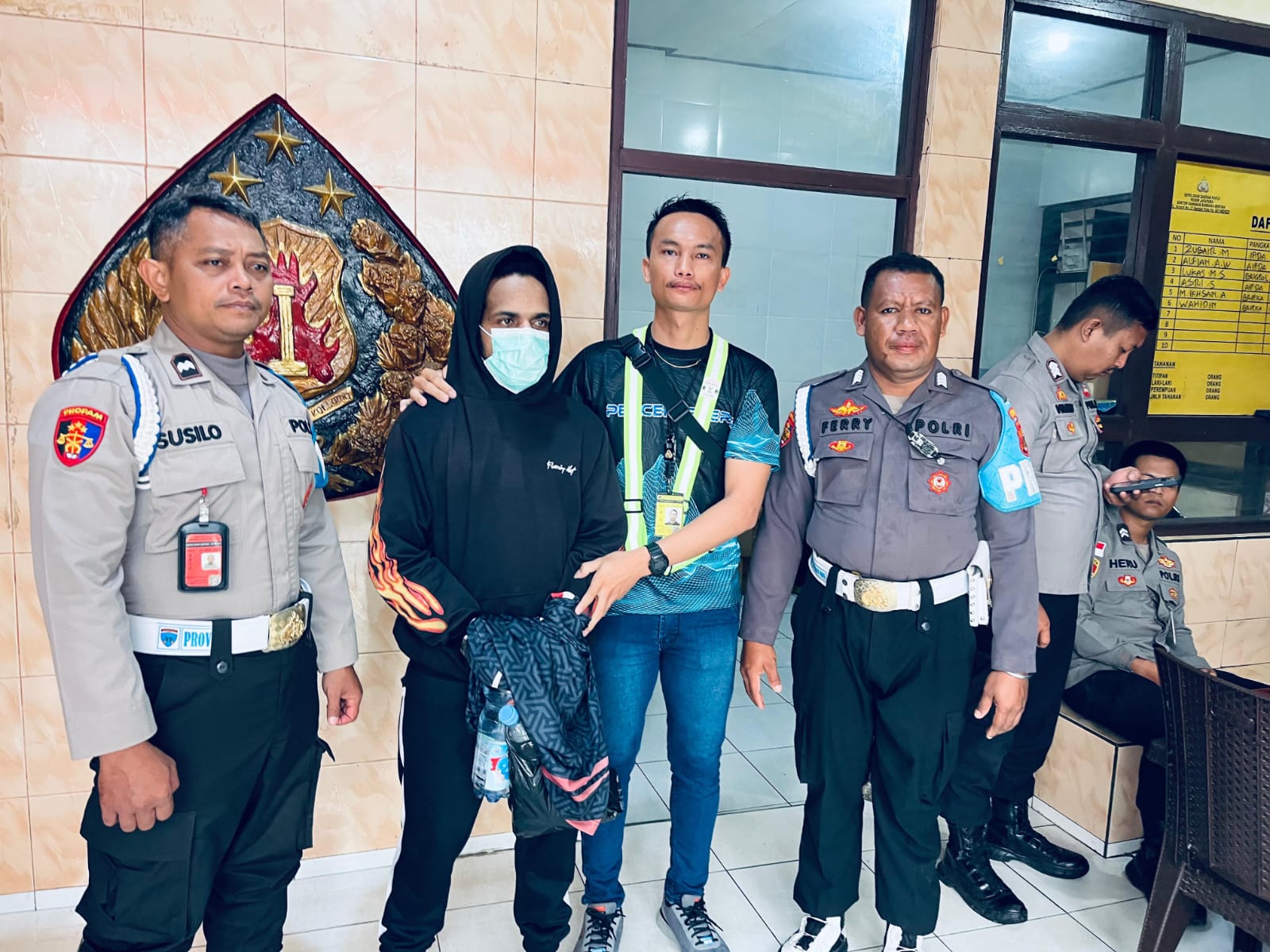 Satgas Damai Cartenz Serahkan Tersangka ke Kejari Jayawijaya