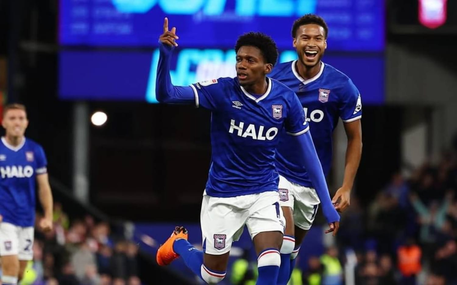 Philogene Borong Hattrick, Ipswich Pecundangi Sheffield United 5-0