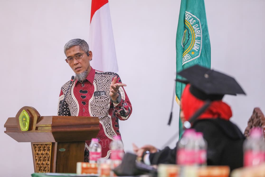 Sekda Jateng Ajak Mahasiswa Undaris Prioritaskan Belajar, Jangan Tergesa Menikah