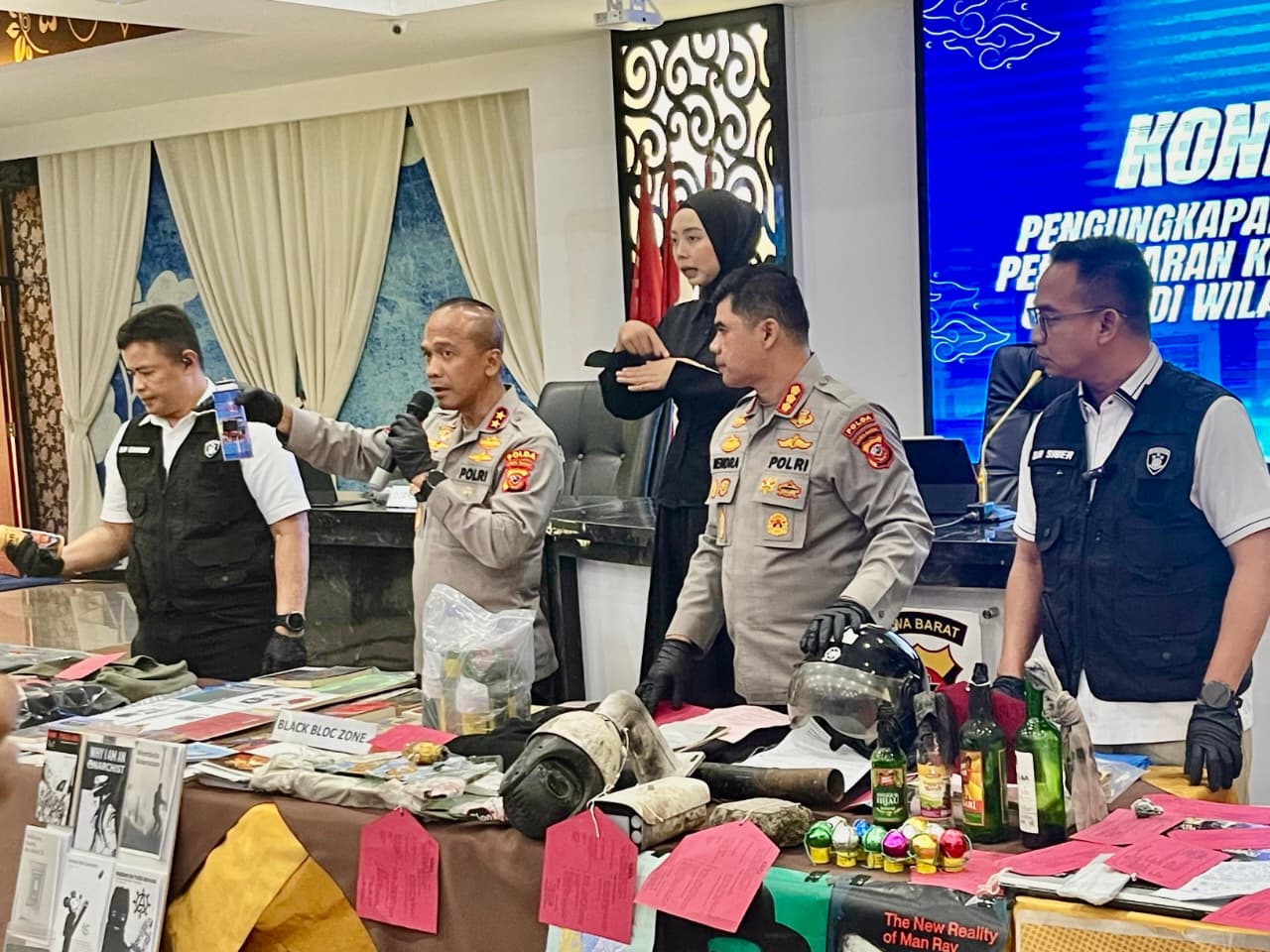 Polda Jabar Tetapkan 26 Tersangka Kasus Pengrusakan dan Pembakaran Kantor Pemerintahan