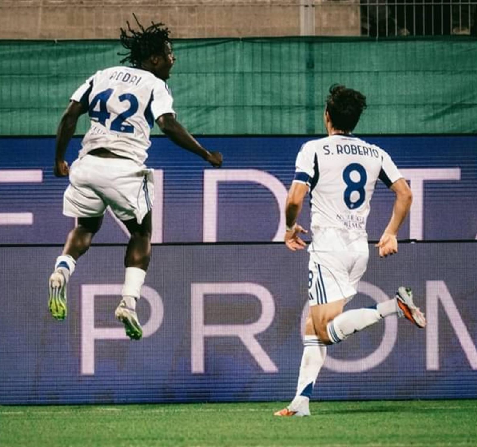 Addai Jadi Pahlawan, Como Tekuk Fiorentina 2-1 di Artemio Franchi