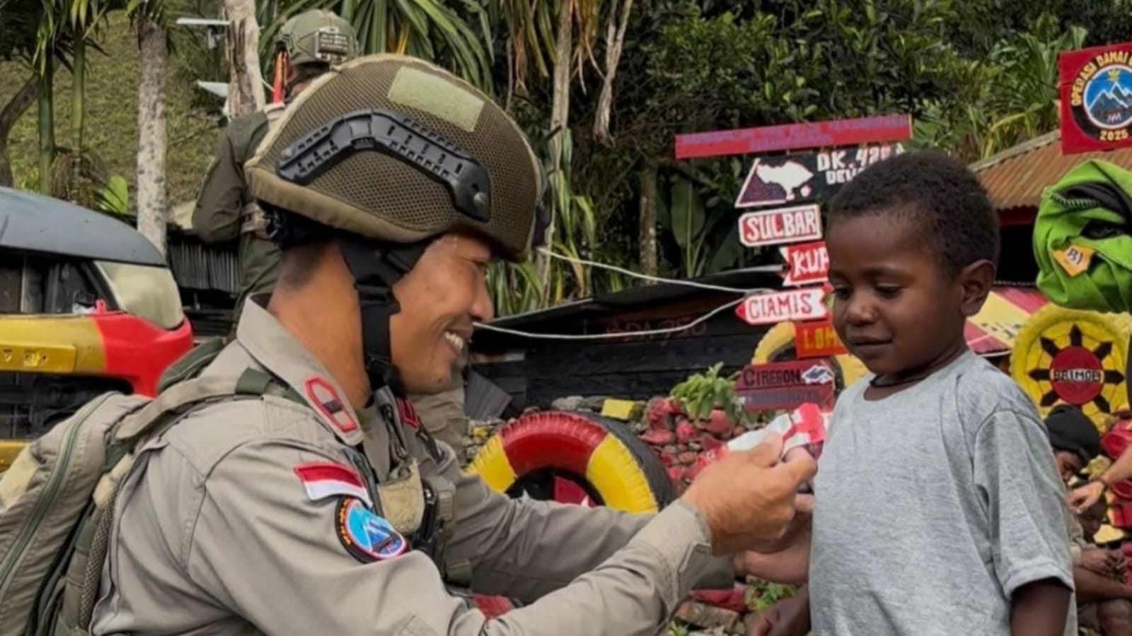Operasi Damai Cartenz Gelar Kegiatan Humanis Bersama Anak-anak di Puncak Jaya