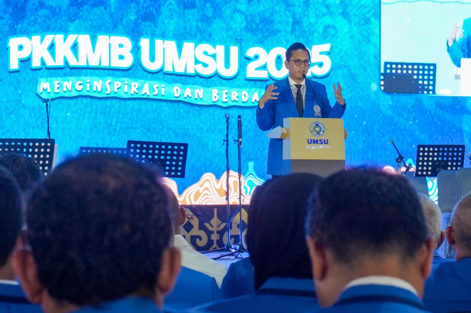 Rico Waas Beri Kuis untuk Mahasiswa Baru UMSU dari Yaman dan Medan Deli