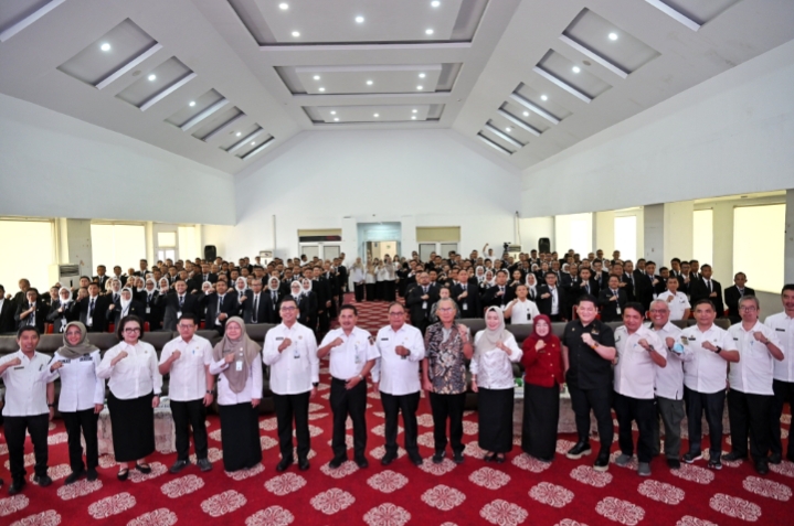 Sekdaprov Sumut Ingatkan Pentingnya Adaptasi di Era Disrupsi pada Pembukaan Diklat PKA dan PKP