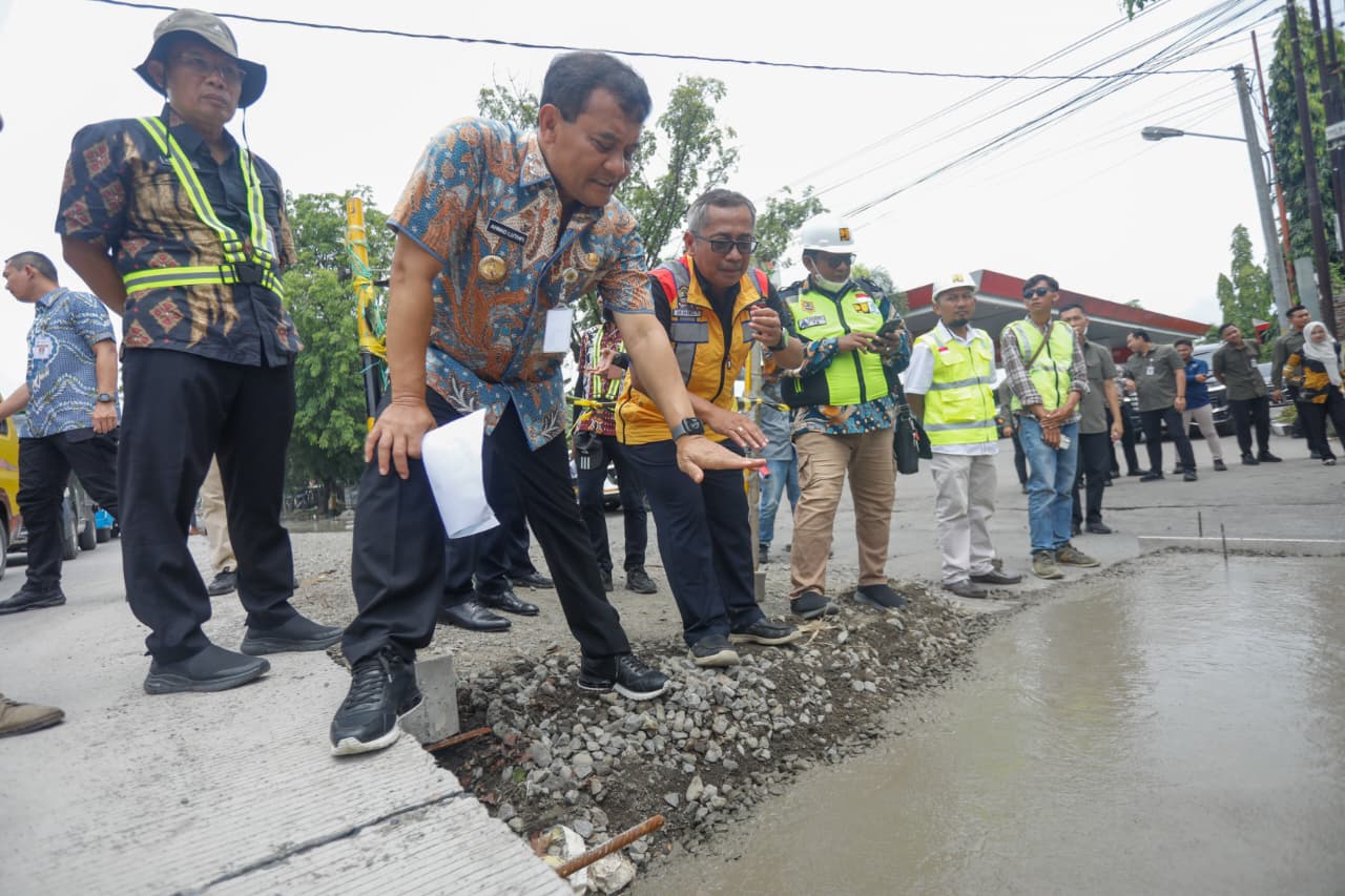 Pemprov Jateng Genjot Perbaikan Jalan, Infrastruktur Jadi Prioritas