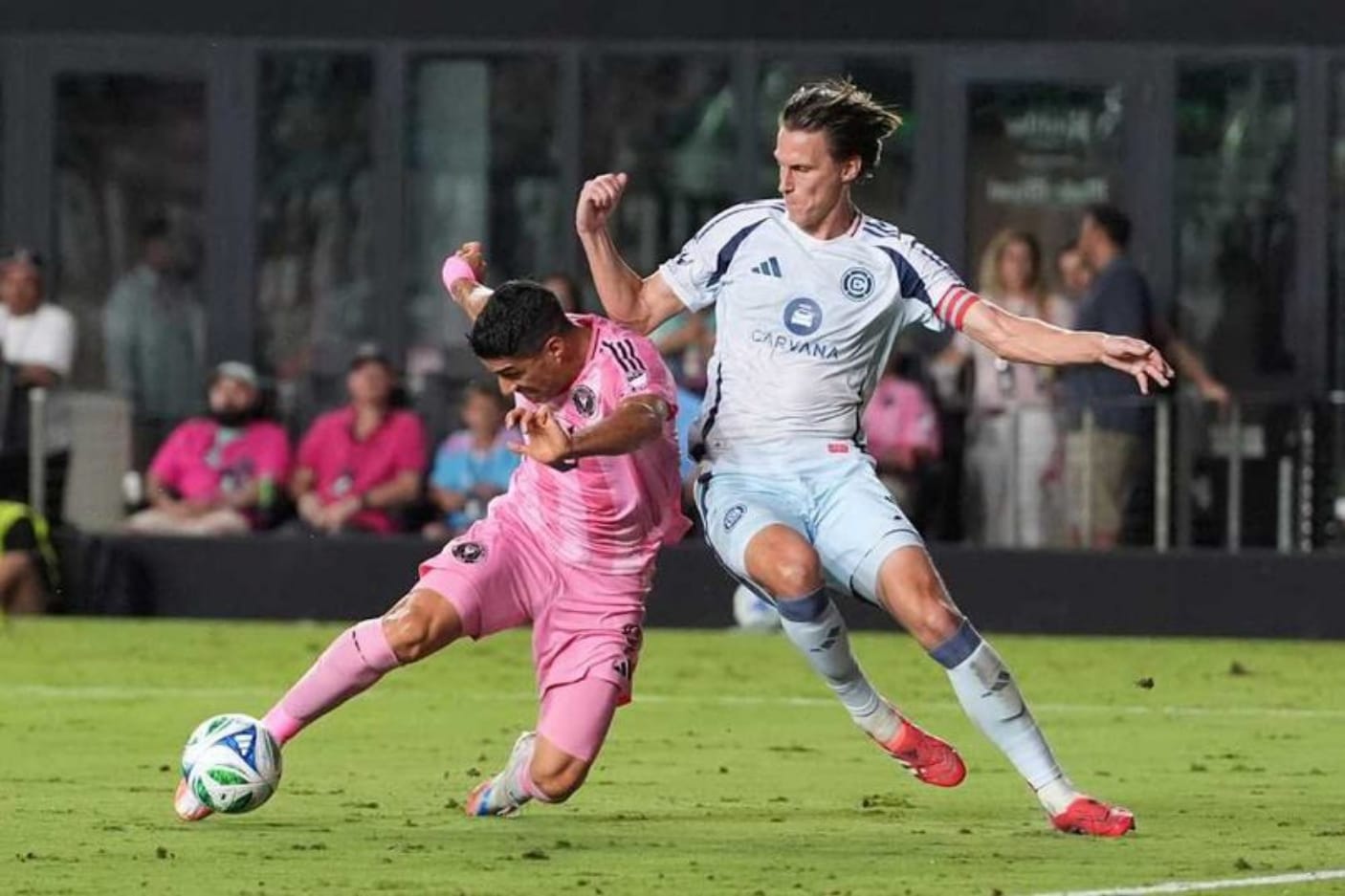Inter Miami Keok 3-5 dari Chicago Fire, Suarez Cetak Brace