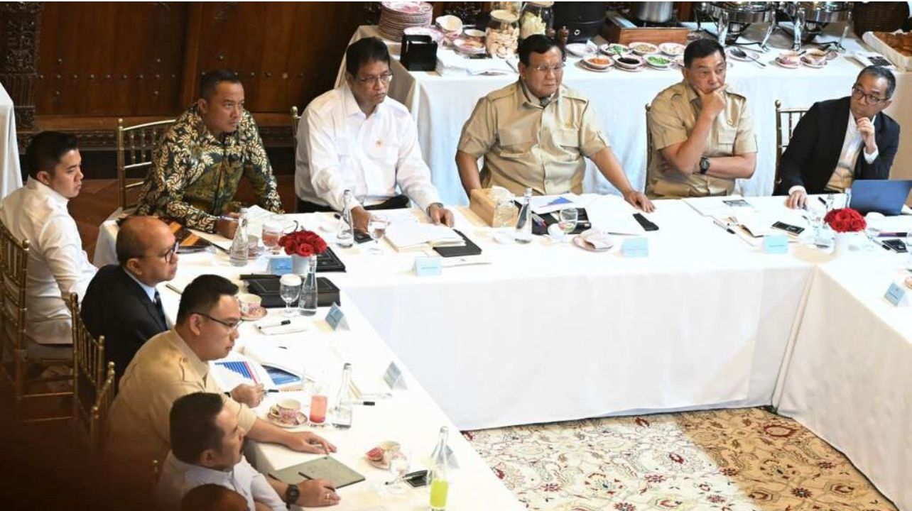 Rapat Terbatas di Kertanegara, Presiden Prabowo Bahas Strategi Penguatan Pertanian, Ekonomi, dan Pendidikan
